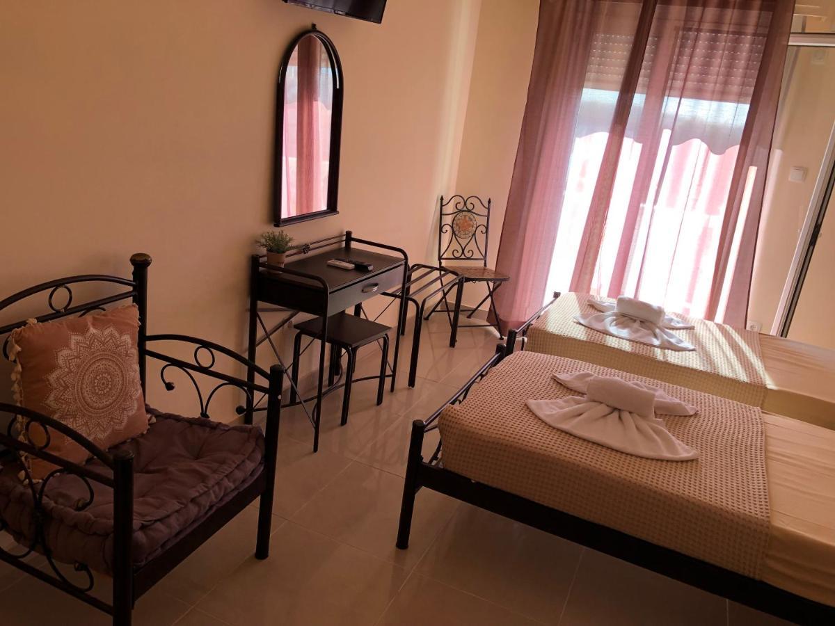 Nikolakakis Rooms Lavrio Esterno foto
