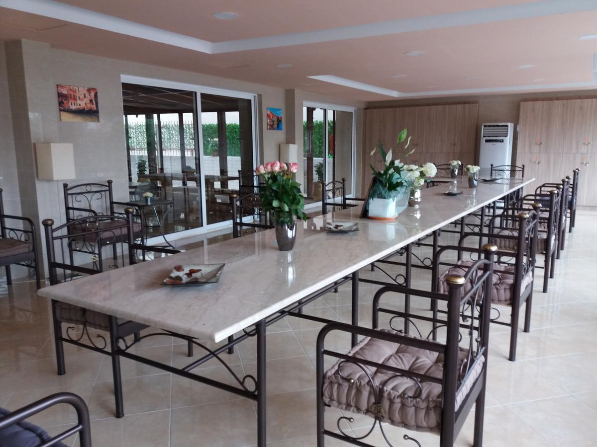 Nikolakakis Rooms Lavrio Esterno foto