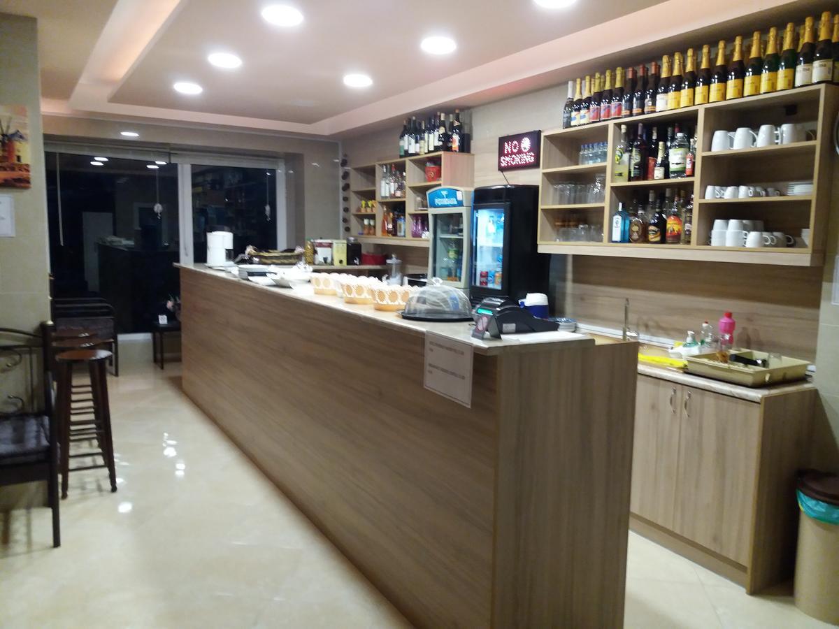 Nikolakakis Rooms Lavrio Esterno foto