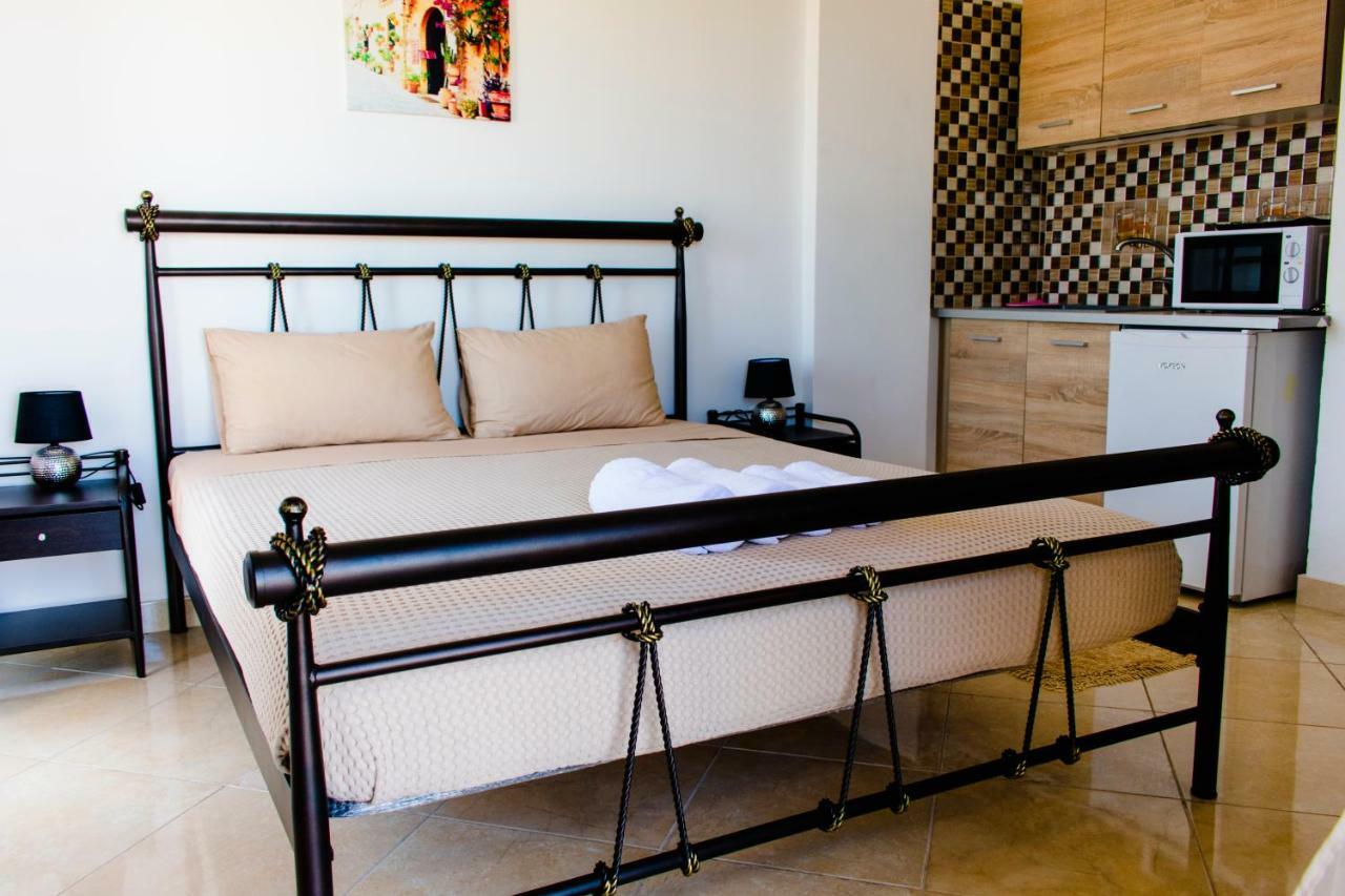 Nikolakakis Rooms Lavrio Esterno foto