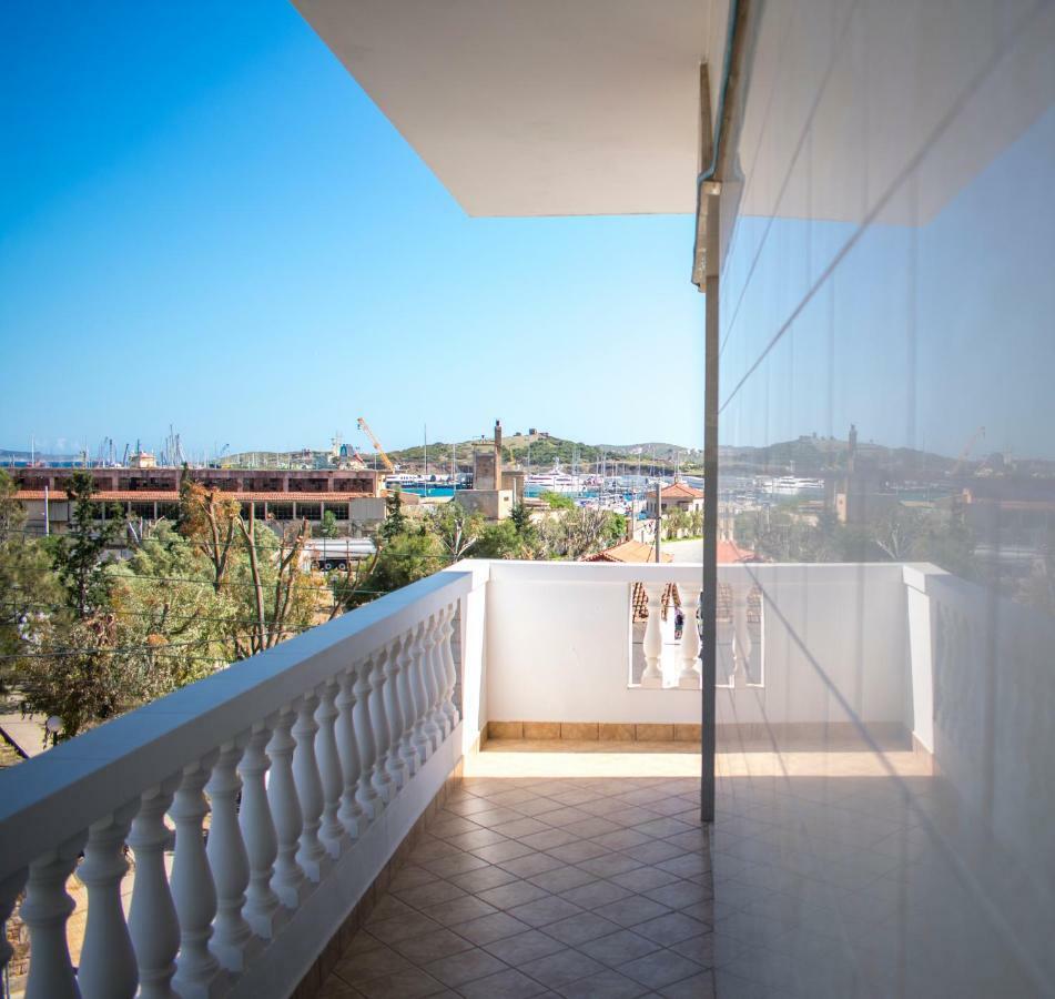 Nikolakakis Rooms Lavrio Esterno foto