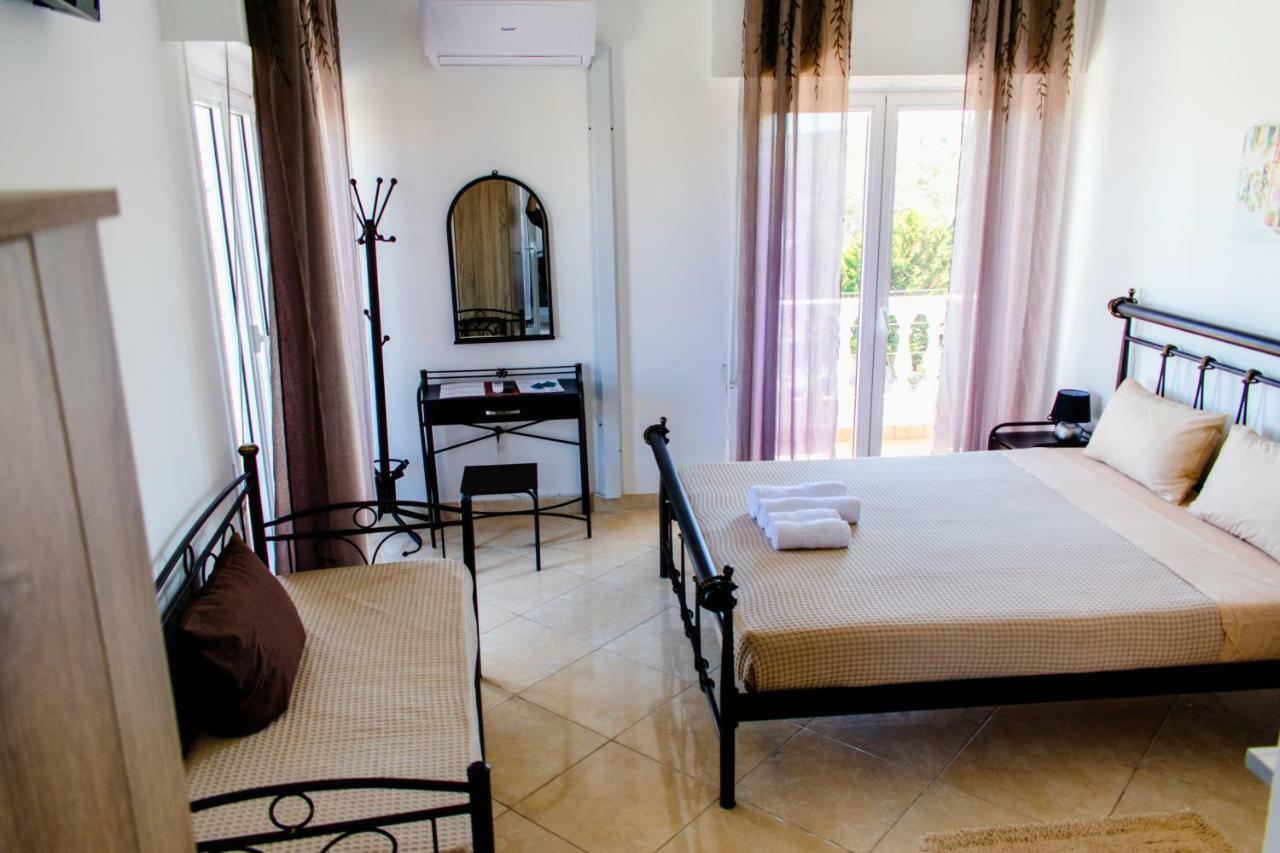 Nikolakakis Rooms Lavrio Esterno foto
